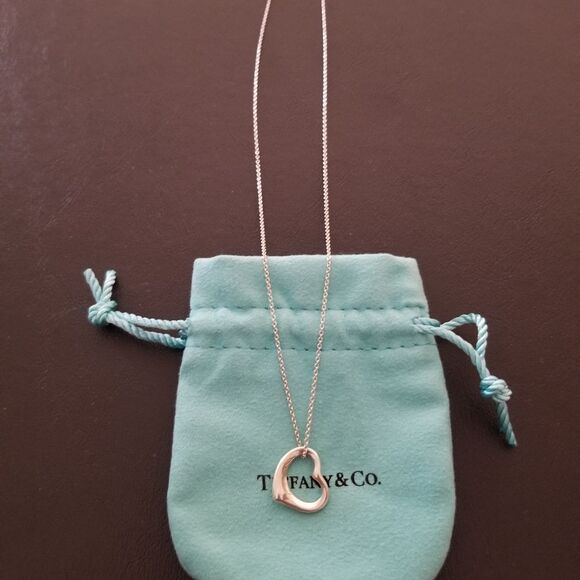 Tiffany & Co. Open heart Necklace - Picture 4 of 6
